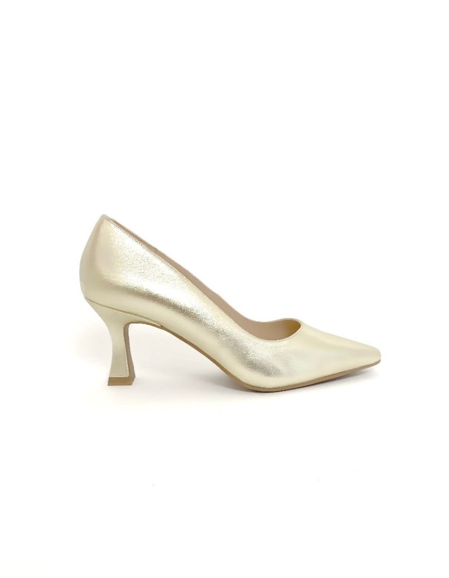 Footwear Lodi | Lodi - Jona Gold Leather Court With A Kitten Heel