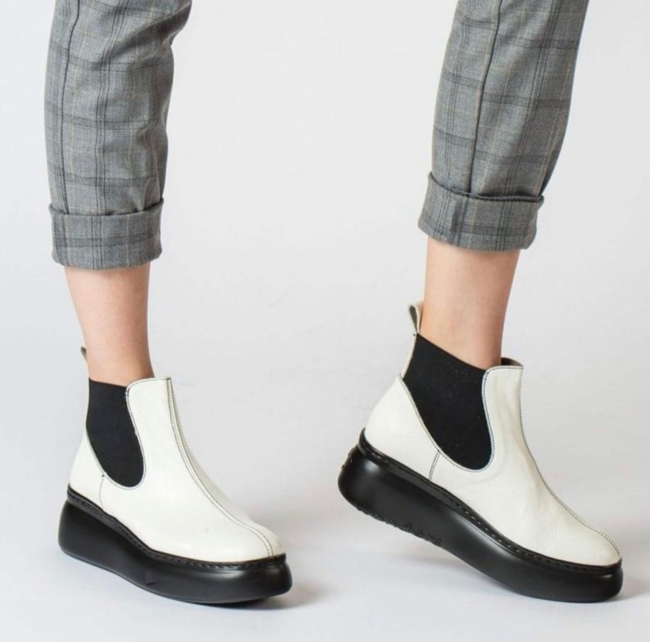 Footwear Wonders Ankle Boots | Wonders - A-2604 Winter White Chelsea Boot