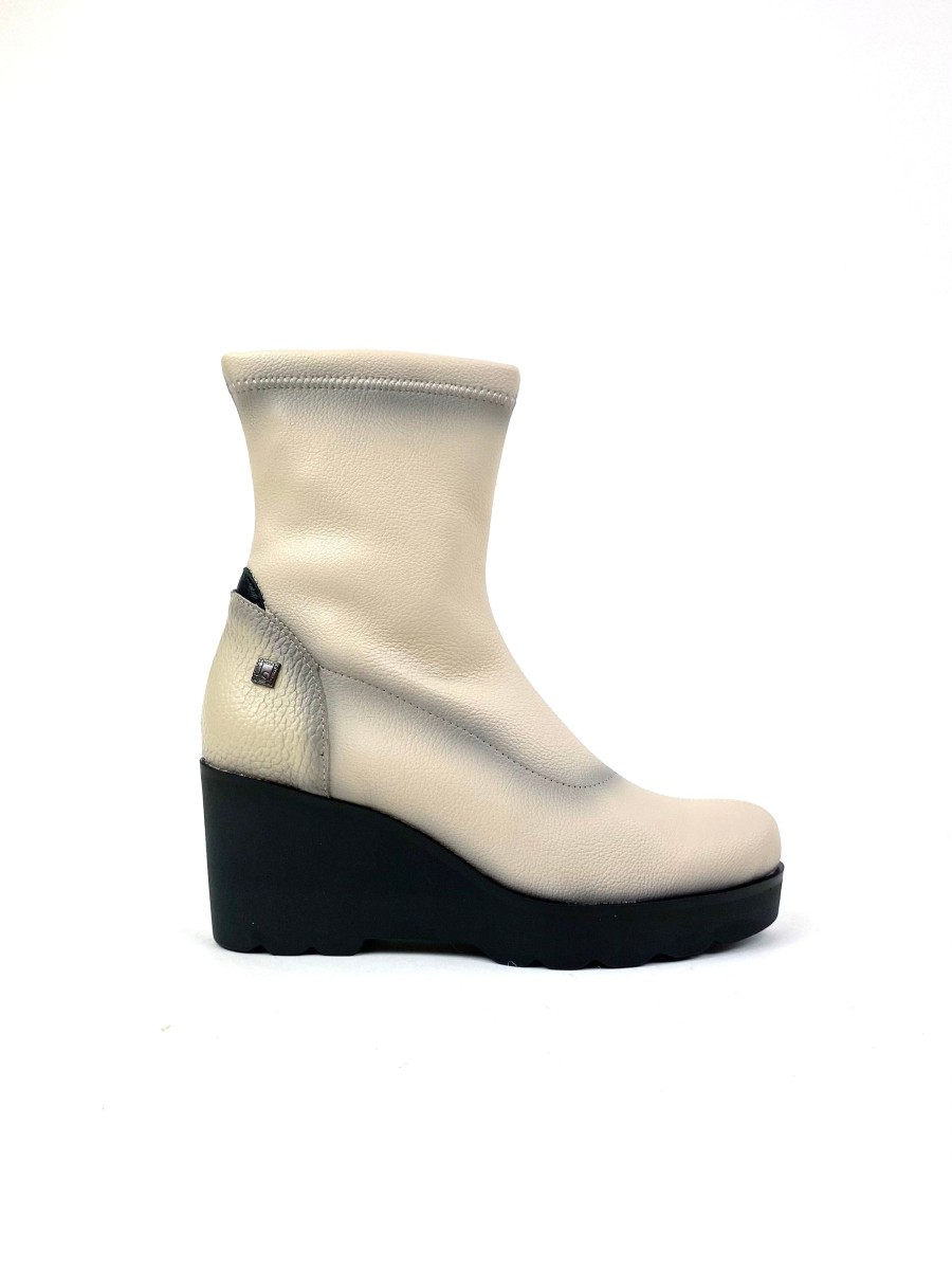 Footwear Jose Saenz | Jose Saenz - 7226 Cream Wedge Sock Boot