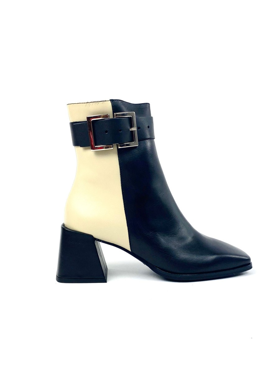 Footwear Wonders Ankle Boots | Wonders - H-4350 Black And Cream Buckle Ankle Boot