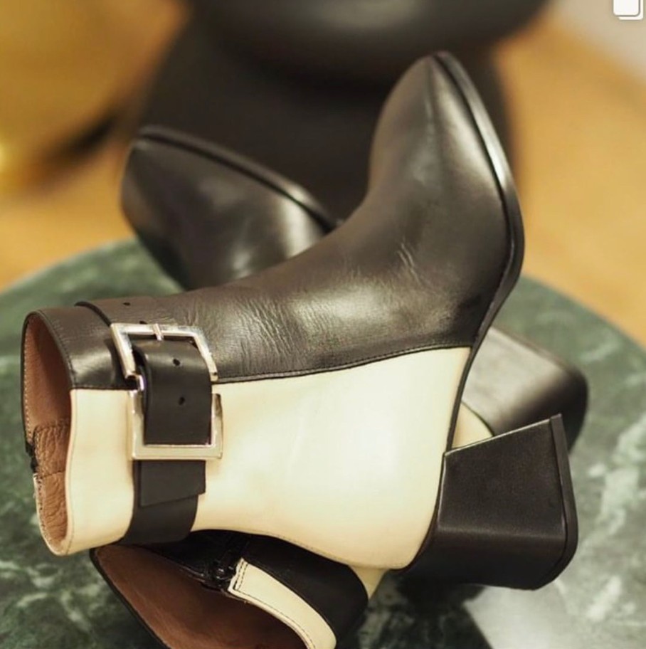 Footwear Wonders Ankle Boots | Wonders - H-4350 Black And Cream Buckle Ankle Boot