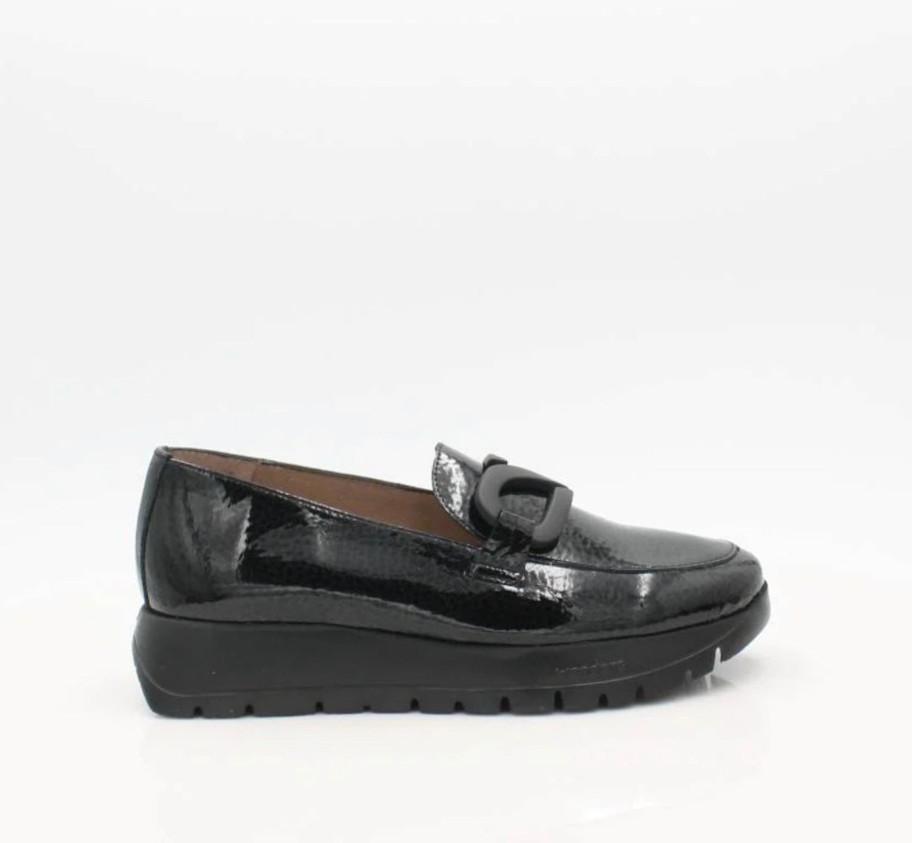 Footwear Wonders | Wonders - A-2453 Black Patent Wedge Loafer