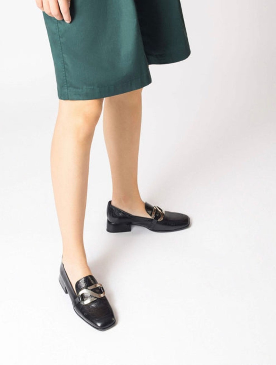 Footwear Wonders | Wonders - C-7710 Black Loafer