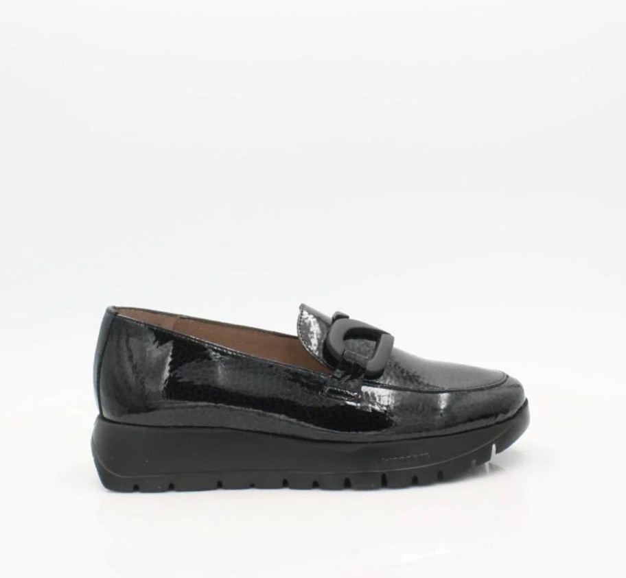 Footwear Wonders | Wonders - A-2453 Black Patent Wedge Loafer